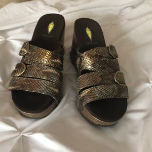 Volatile wedge sandals